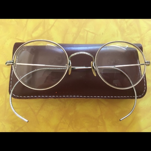1930 Vintage Oval Wire Rim Glasses